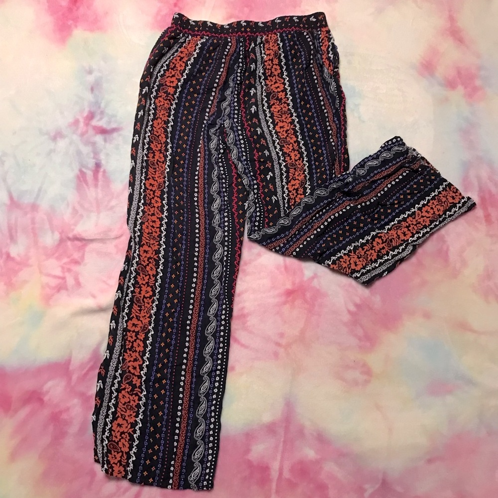 Hype. Casual Multi color pants with pattern 💛